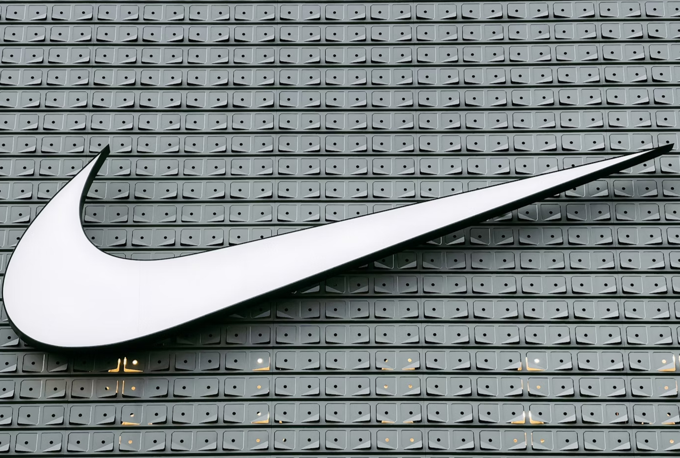 区别于此前 区别于此前