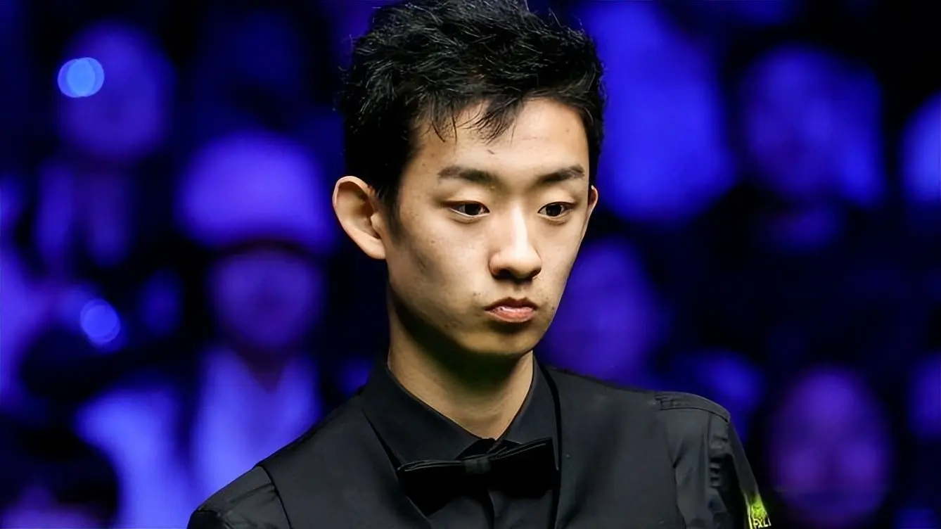 在同时间段, 雷佩凡和张 在同时间段, 雷佩凡和张