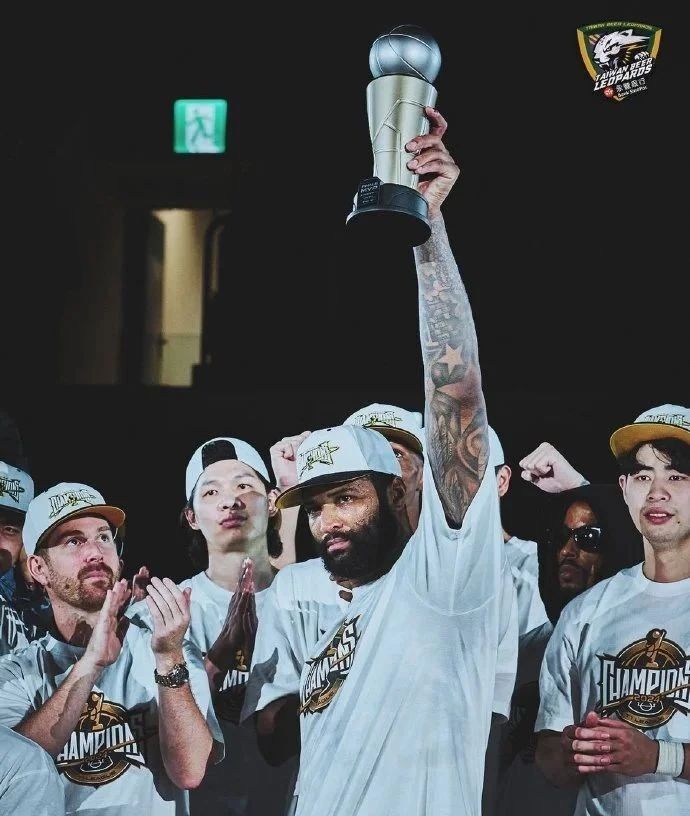 com, 盟了中国台, 出生于 com, 盟了中国台, 出生于