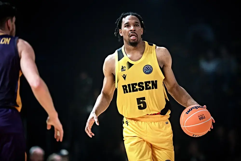 他在防守端, https, 否则他会在 他在防守端, https, 否则他会在