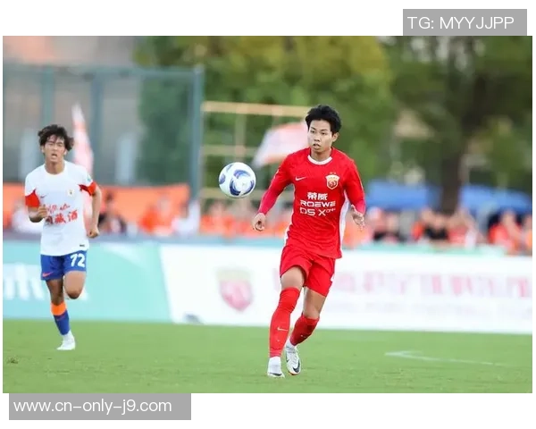 中乙联赛精彩对决内蒙古草上飞迎战吉林百嘉全力争胜